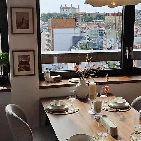 Panorama View Design Apt In Old Town - Free Parking Bratislava Bagian luar foto